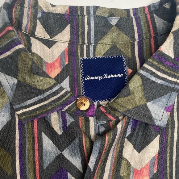 Tommy Bahama Original Fit Aloha Arrow IslandZone Camp Shirt Sz 2XL - Picture 3 of 8